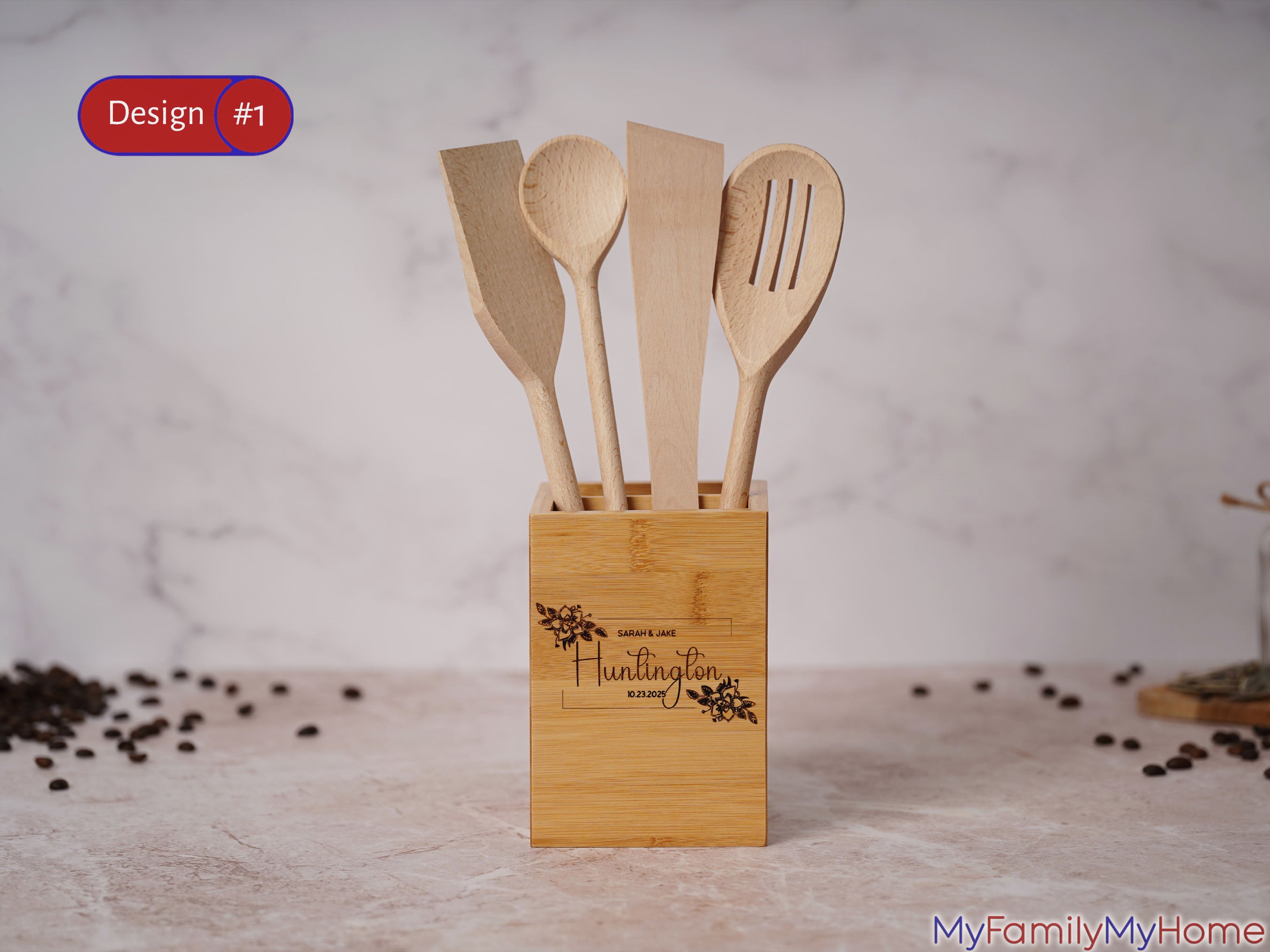 Personalized bamboo holder for wooden kitchen tools with engraved family name, ideal for countertop organization and kitchen decor.