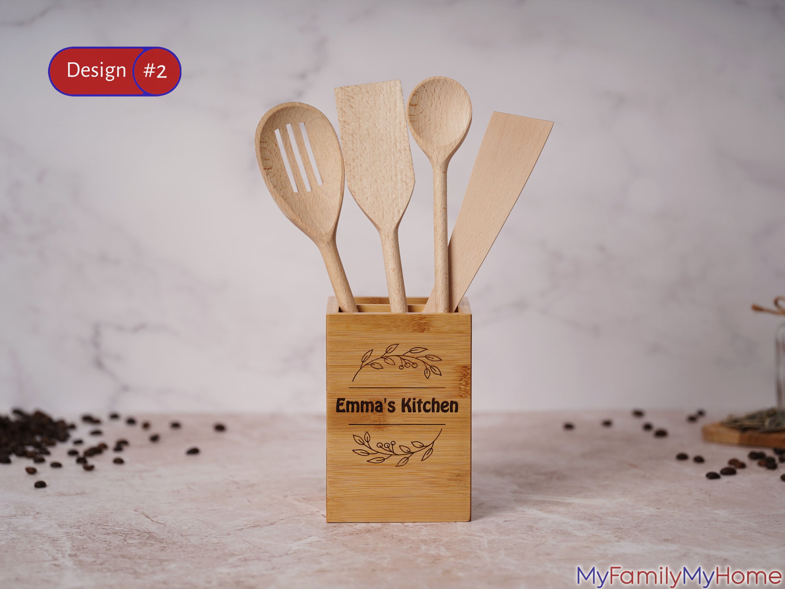 Personalized bamboo kitchen holder with utensils set engraved with 'Emma's Kitchen', ideal for organizing cooking tools in a stylish way. Perfect for housewarming or Mother's Day gifts.